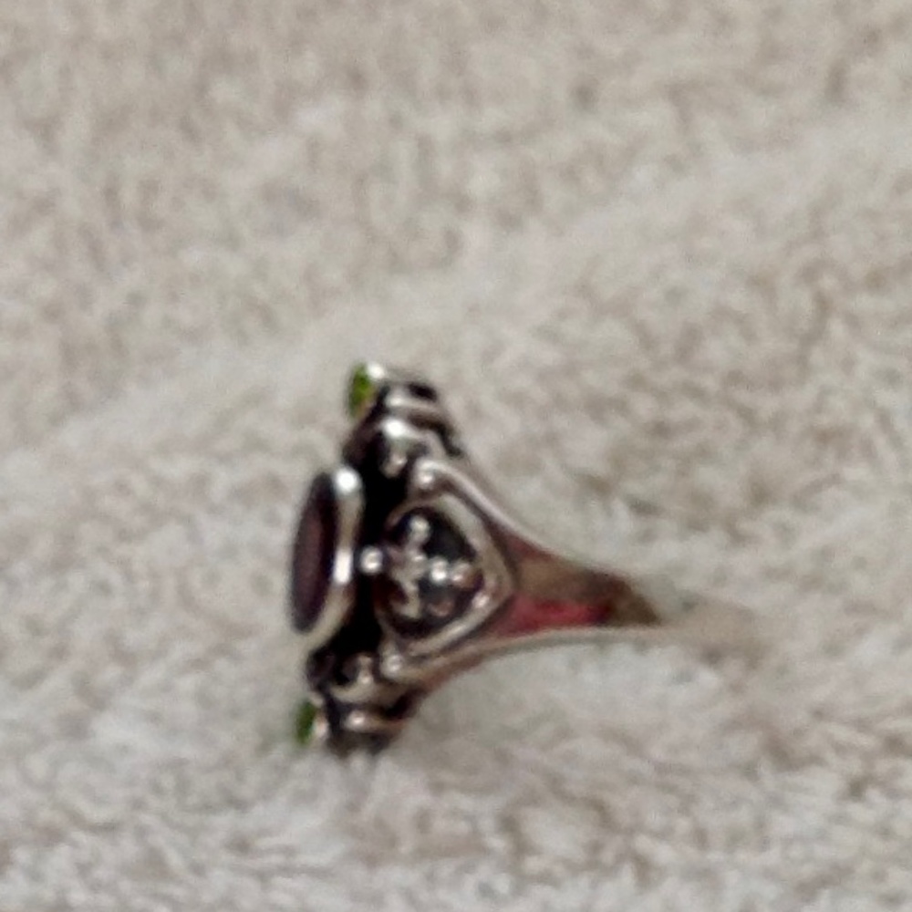 Sterling Silver Amethyst ring - Picture 3 of 4